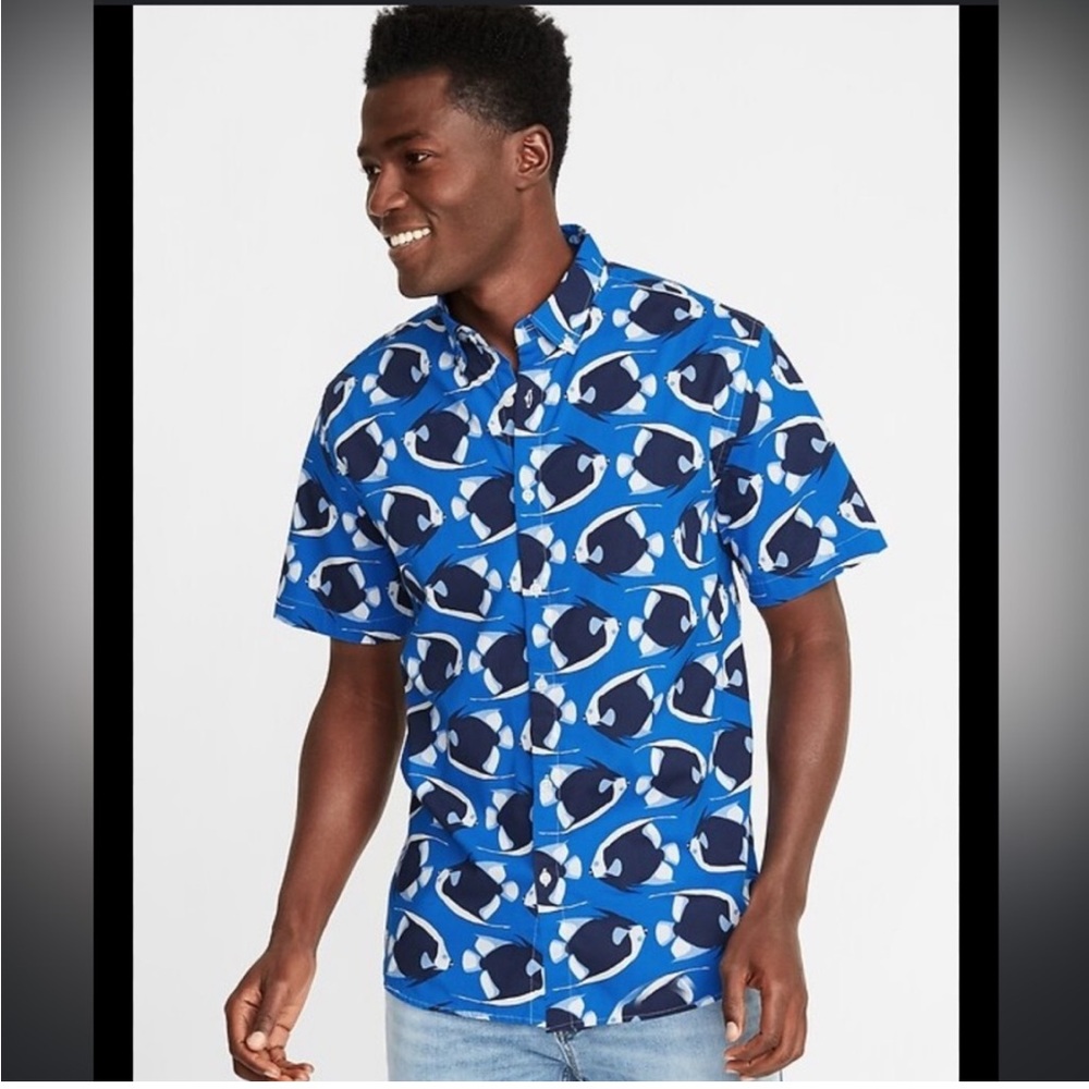 Old Navy Shirt Men's L Button-Down s/s Slim Fit Built-In Flex Blue Fish Print